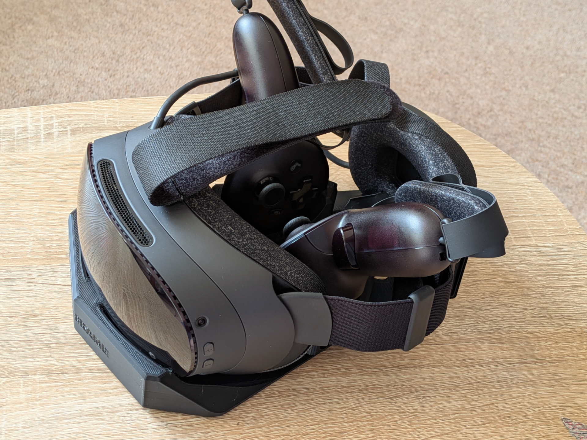 Support pour casque VR Steam Frame et ses manettes