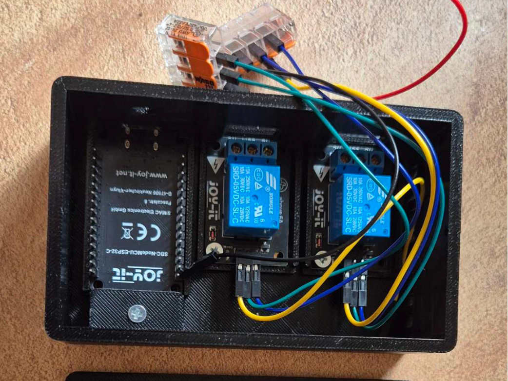 Boîtier de protection pour module électronique ESP32 avec relais